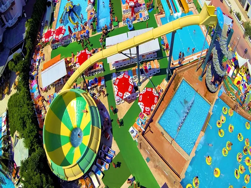 Icmeler: Atlantis Water Park Return Transfer & Entry Ticket