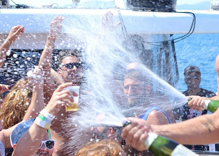 Icmeler: Medusa Pirate Boat Trip: BBQ Lunch Hotel Transfers & Unlimited Drinks - Image 1