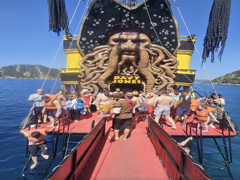 Full Day Pirate Boat Tour in Marmaris with Lunch - Image 11