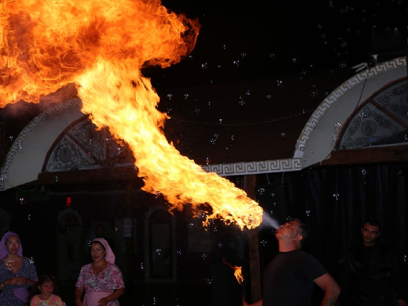 "1001 nights" oriental Turkish Night entertainment with dinner in Icmeler - Image 2