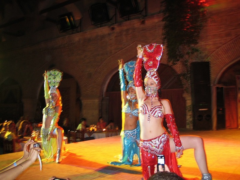 "1001 nights" oriental Turkish Night entertainment with dinner in Icmeler - Image 8