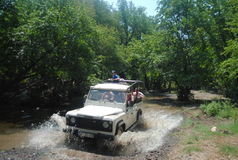 Kemer Jeep Safari - best family activities in Kemer - Turkey - Image 2