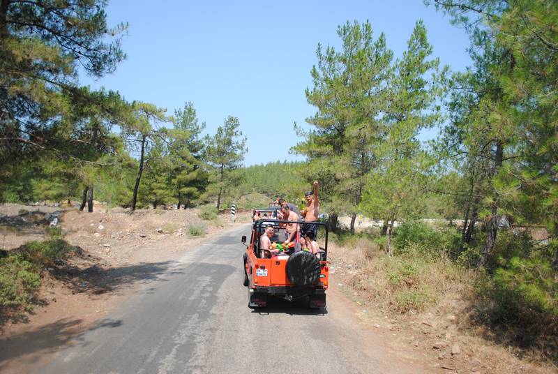 Kemer Jeep Safari - best family activities in Kemer - Turkey - Image 5