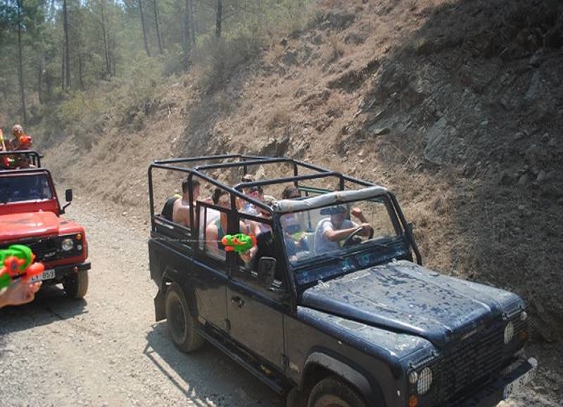 Kemer Jeep Safari - best family activities in Kemer - Turkey - Image 1
