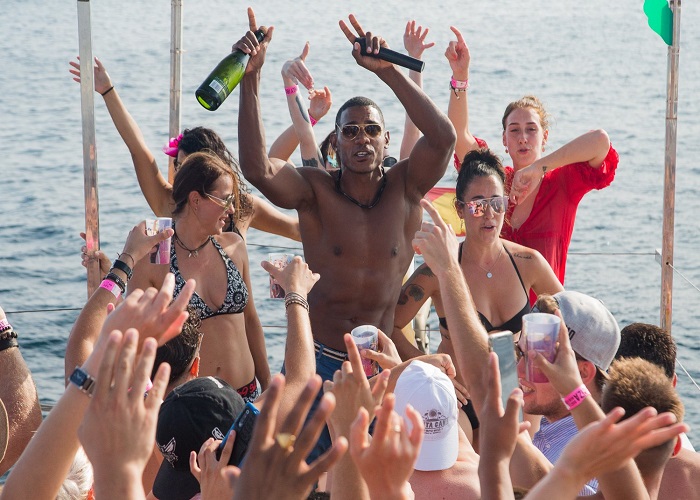 Kemer pirate boat trip is an exciting tour for adults & kids - Image 15