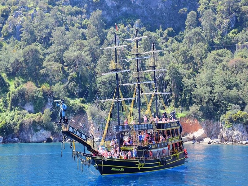 Marmaris Mama Mia Korsan Tekne Turu | Eğlence ve Mavi Yolculuğun Buluşma Noktası - Fotoğraf 2