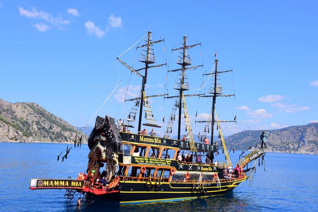 Marmaris Mama Mia Korsan Tekne Turu | Eğlence ve Mavi Yolculuğun Buluşma Noktası - Fotoğraf 3